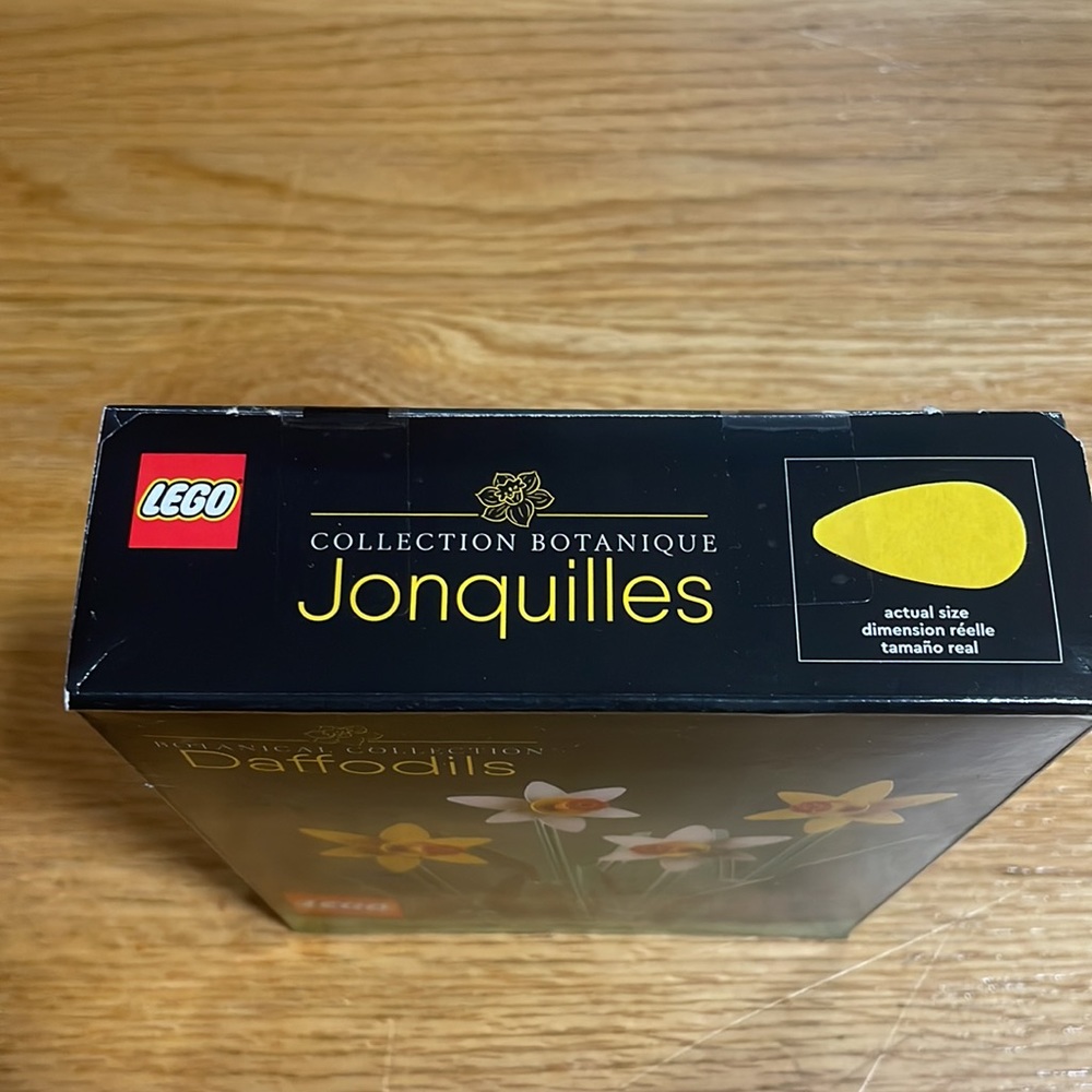 Lego Daffodils - Botanical Collection - Picture 4 of 4